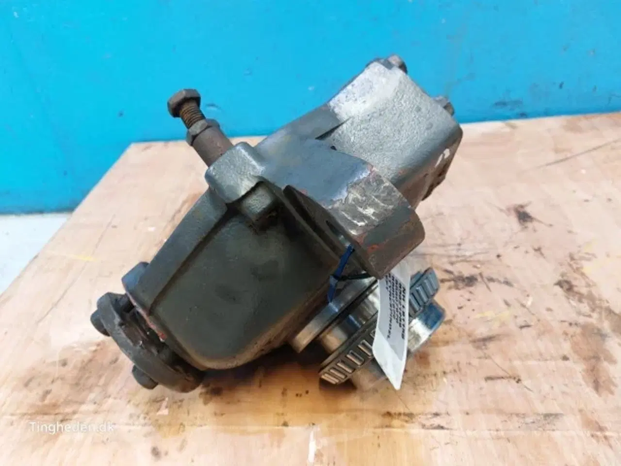 Billede 12 - New Holland LB115B Styrespindel L. 85821289