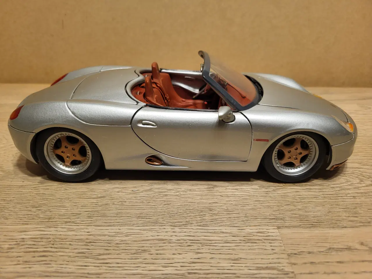 Billede 1 - Modelbil. Porsche Boxster (1998) Skala 1/18.