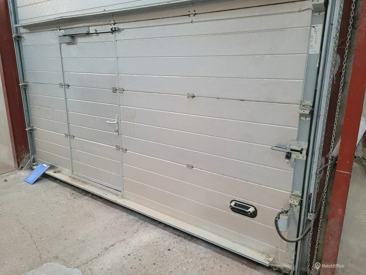 Billede 3 - 220 m2 Lager med stor elektrisk port. Ledig pr. 1 april 2026