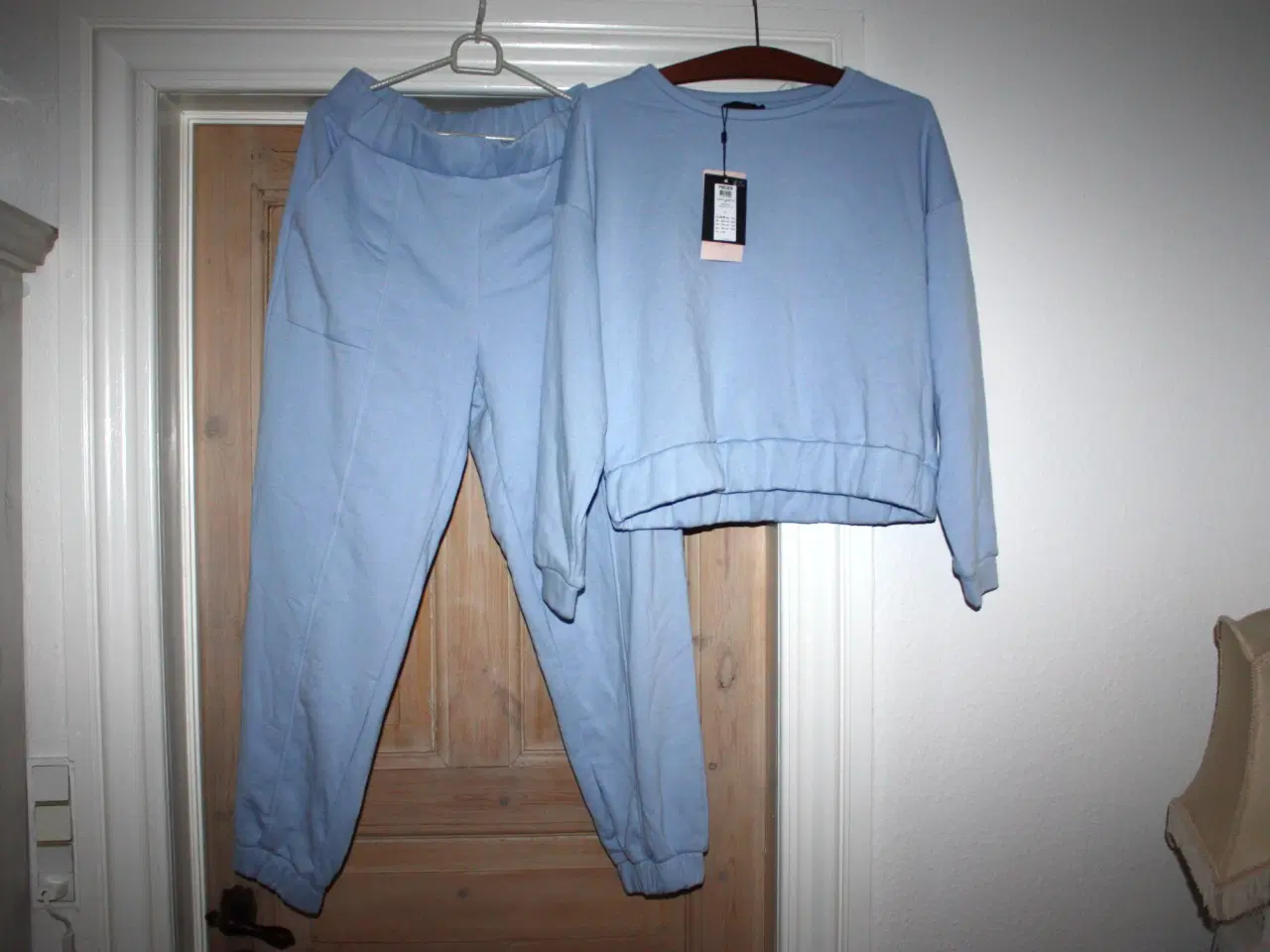 Billede 1 - Fritidssæt / Hyggesæt Pieces str. L 