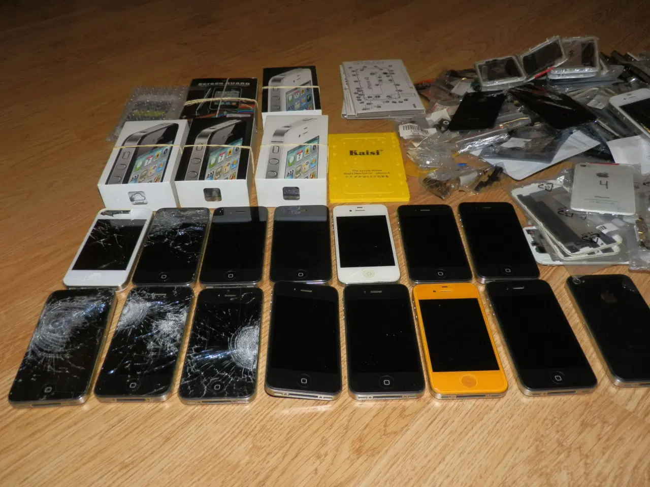 Billede 12 - Stort lot med div. iPhone 4/4S og div. nye dele
