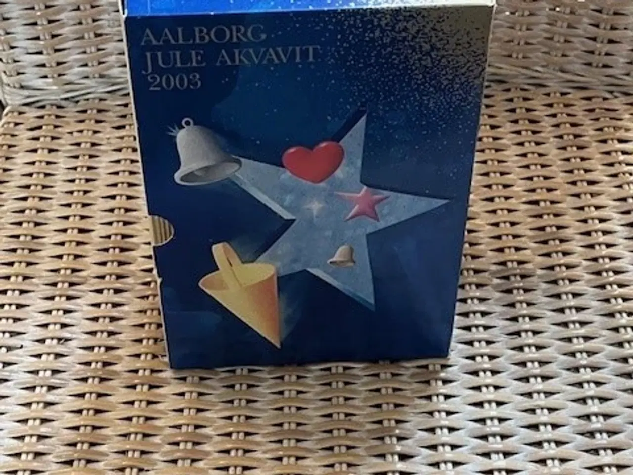 Billede 2 - Aalborg Jule Akvavit – samling af 19 årgange (1881