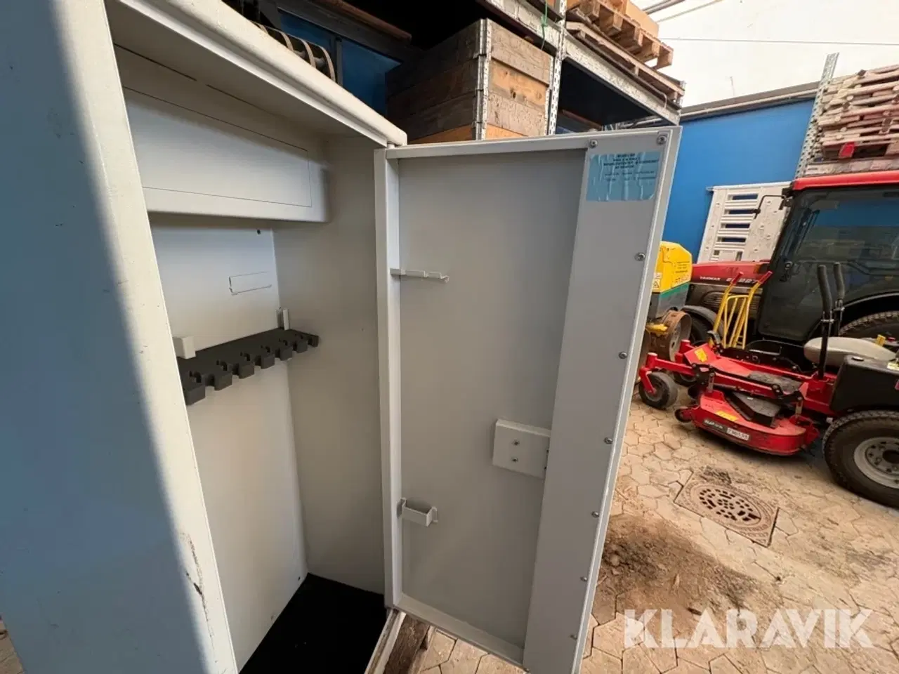 Billede 11 - Sikkerhedsskab/ jagt skab
