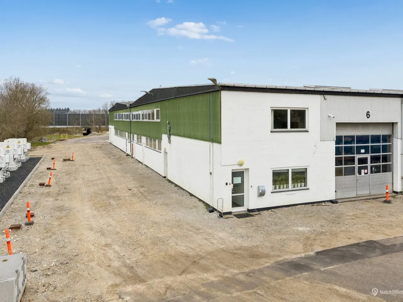 Billede 16 - Kontor med mulighed for leje af lager og befæstede arealer