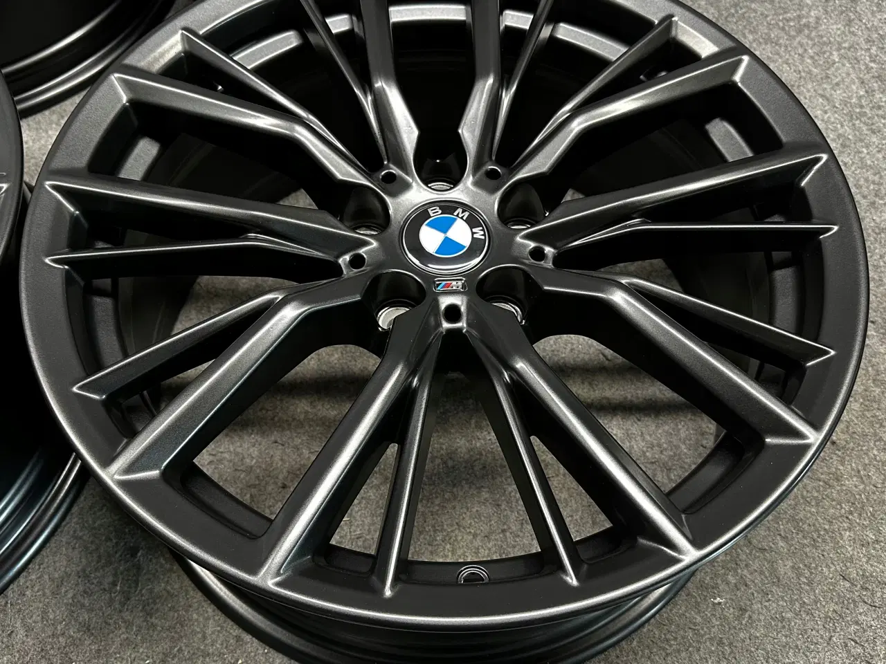 Billede 4 - BMW 3 G20 G21 18 7,5J og 8,5J x 18" 5x112