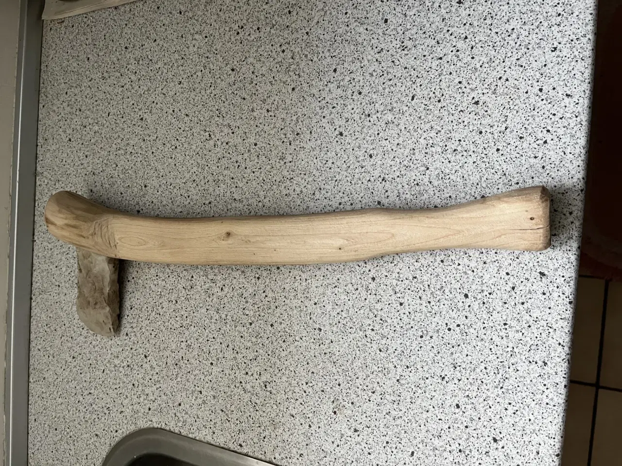 Billede 2 - Stenøkse med skaft