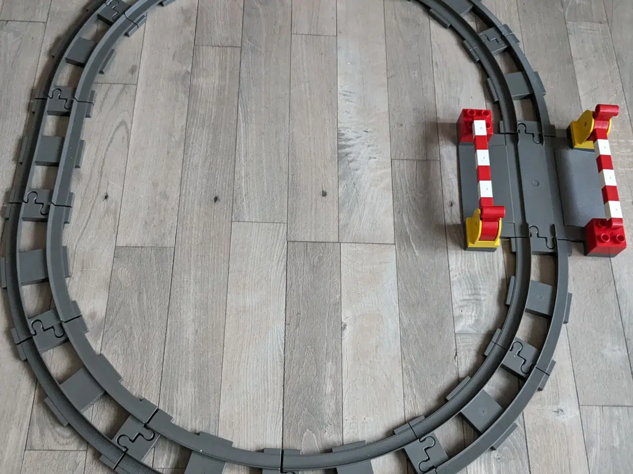 Billede 2 - Lego togsæt køre på batteri med skinner kan køre f