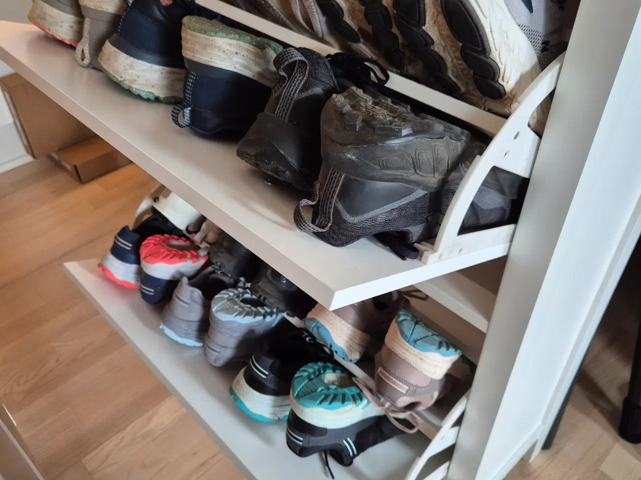 Billede 5 - Skoskab - 1 stk.  Hvid