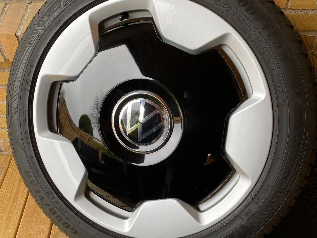 Billede 5 - 20” ID BUZZ Helårsdæk Goodyear 