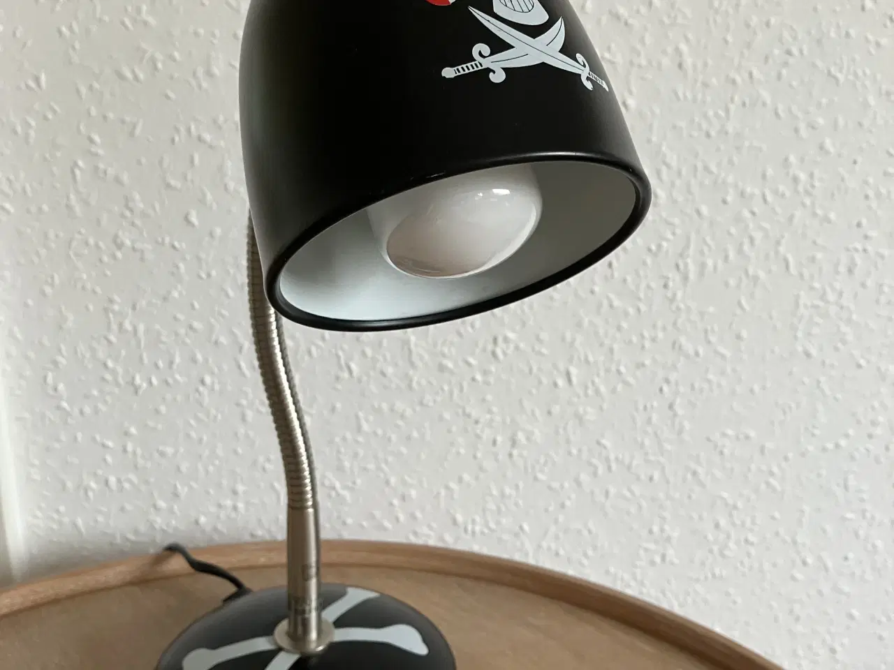 Billede 1 - Bordlampe dreng