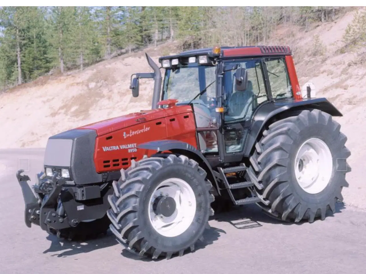 Billede 1 - Valtra - valmet søges