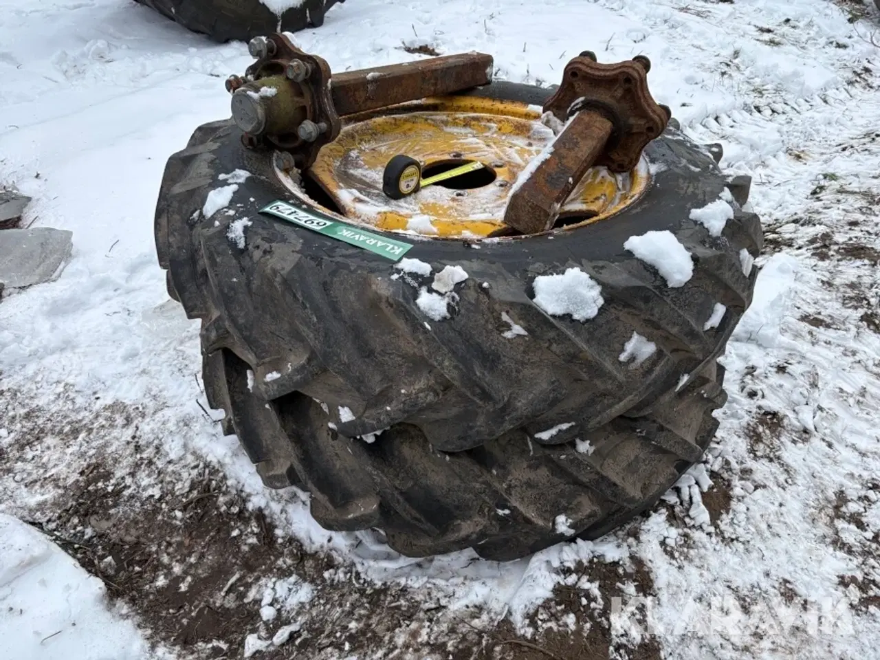 Billede 1 - Dæk med nav Goodyear 2 styk