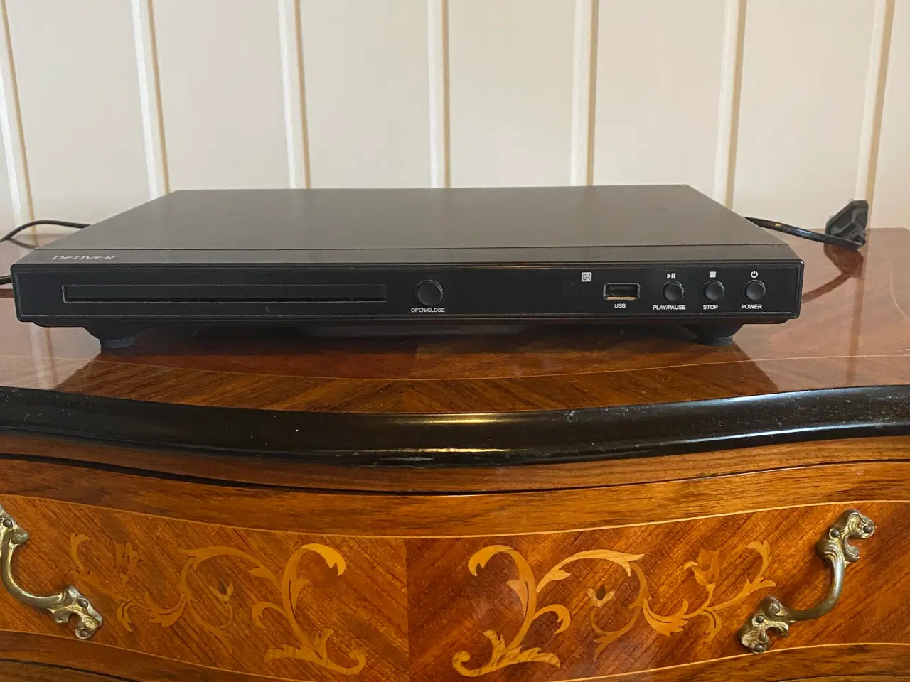 Billede 1 - En DVD-afspiller som næsten ikke er brugt