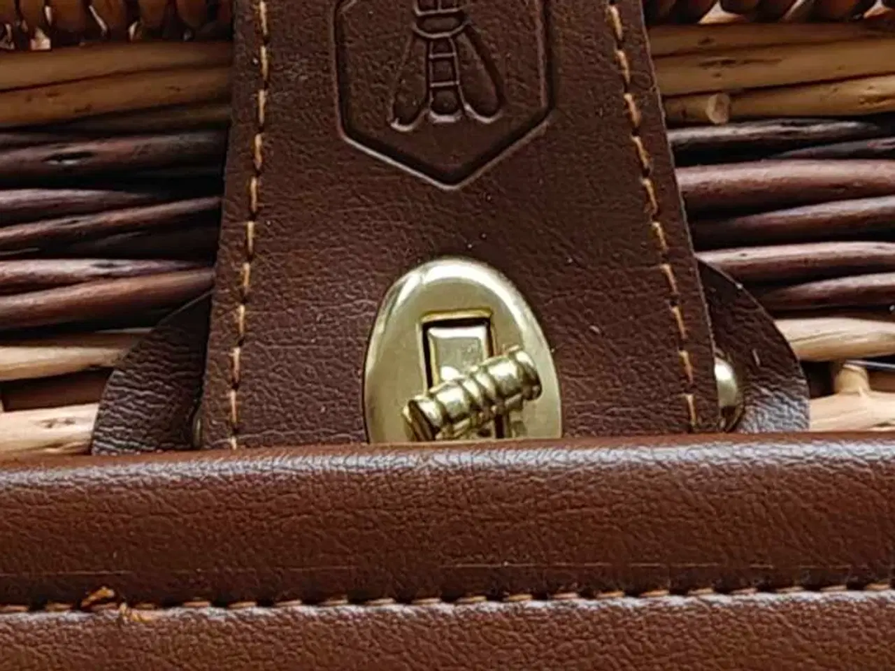 Billede 2 - Laguiole eksklusiv picnic kurv