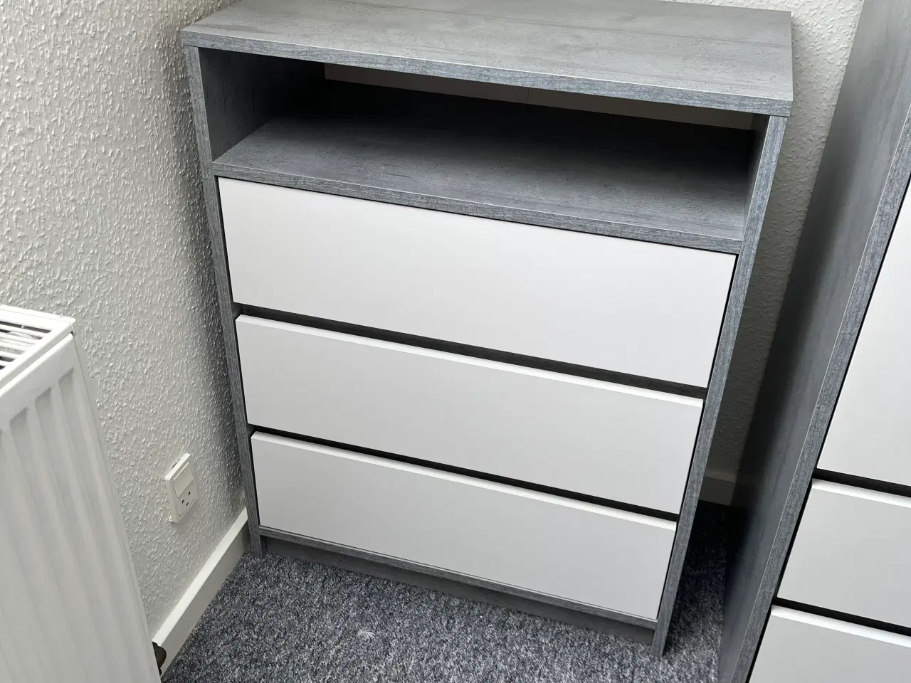 Billede 7 - Kommode, skab og skrivebord 