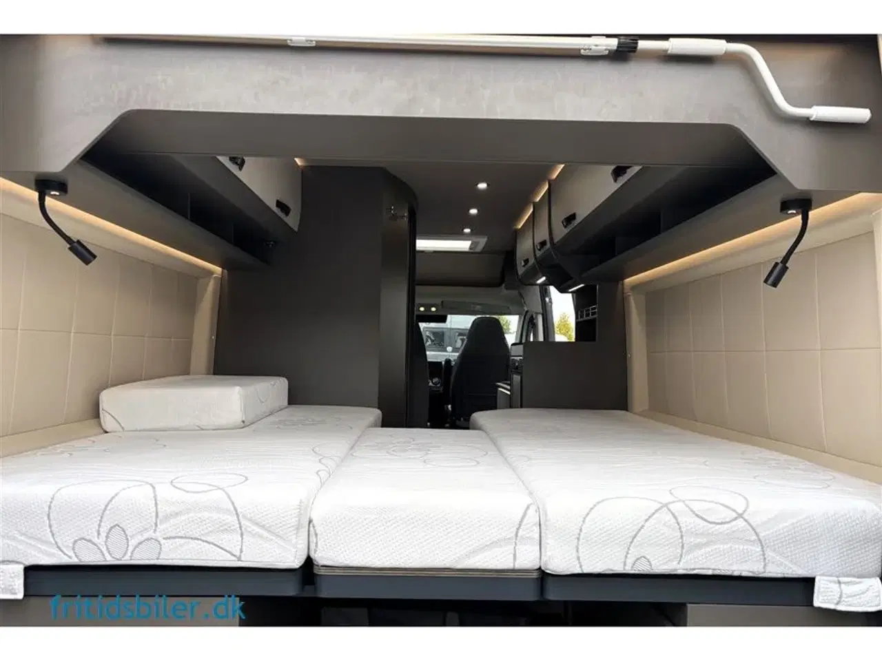 Billede 5 - 2025 - Bravia 636 140 Hk   Bravia 636 Den store camper med alt hvad hjertet begære og masser af plads til de stille afkroge af verdenen eller den skønne storbys ferie.