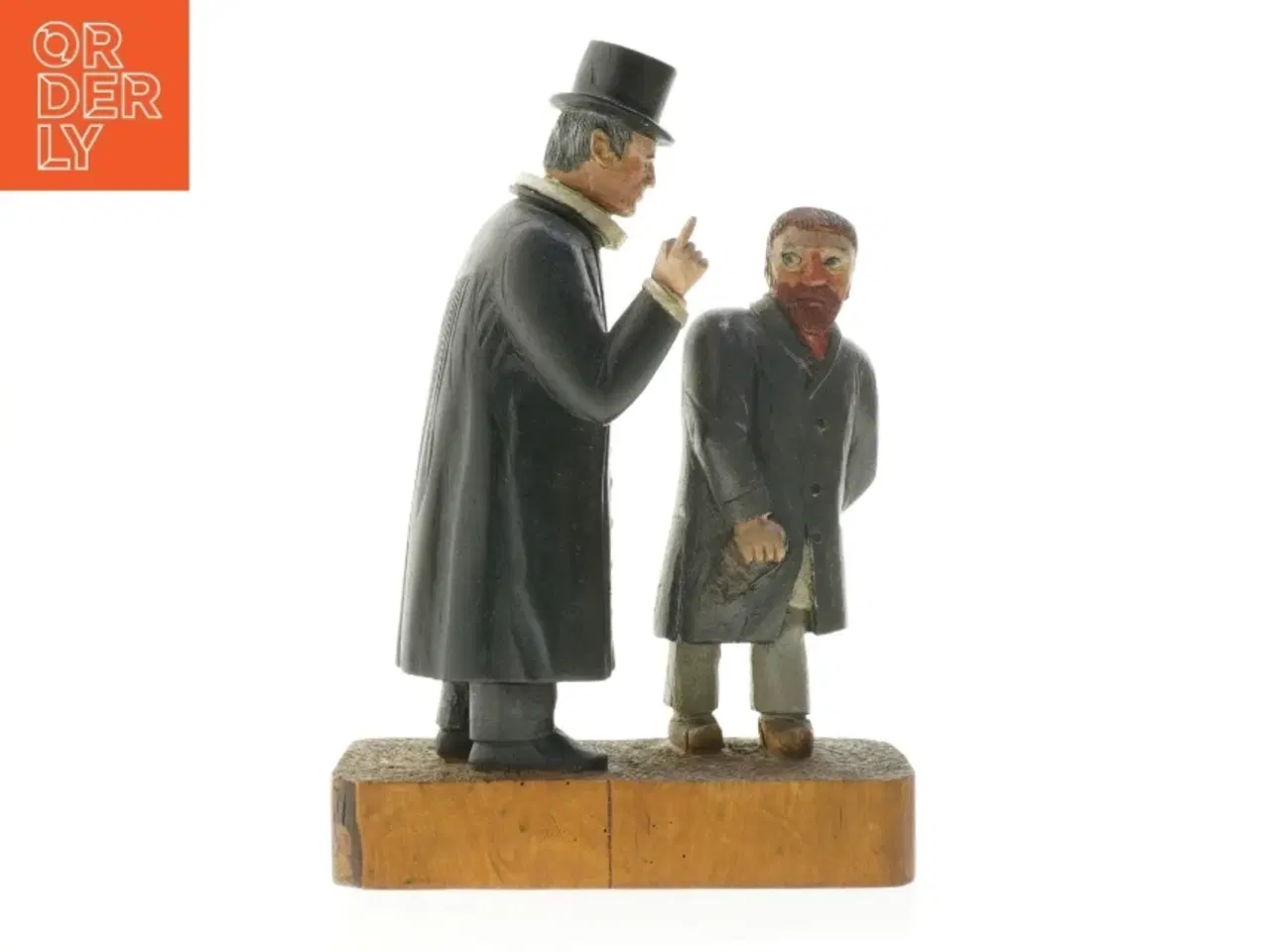 Billede 1 - Dekorativ figur af mand og præst (str. 20x29x10 cm)