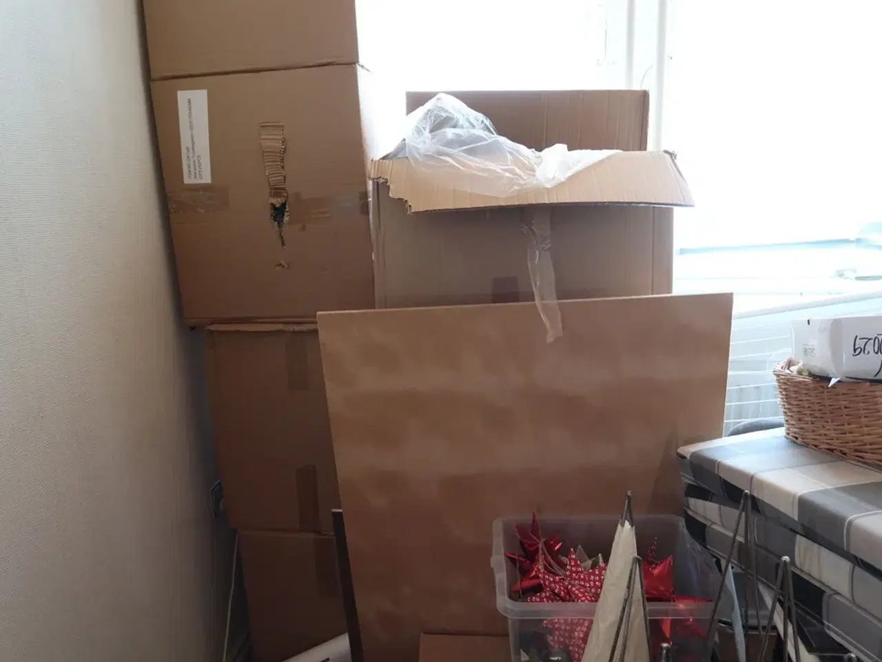 Billede 5 - Div. indhold i rum