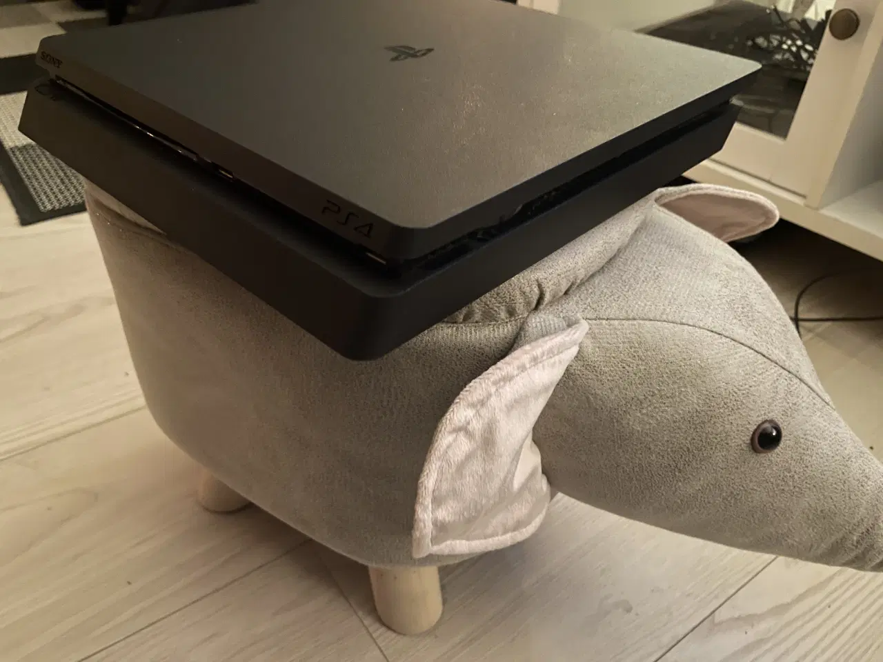 Billede 2 - Playstation4 Slim 500 GB med 1 controller + 2 spil