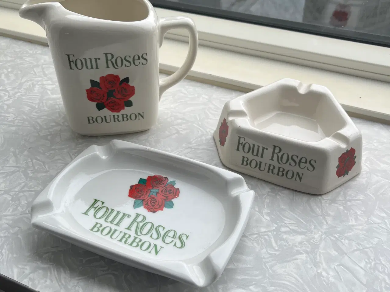 Billede 1 - Four Roses Bourbon keramik sæt