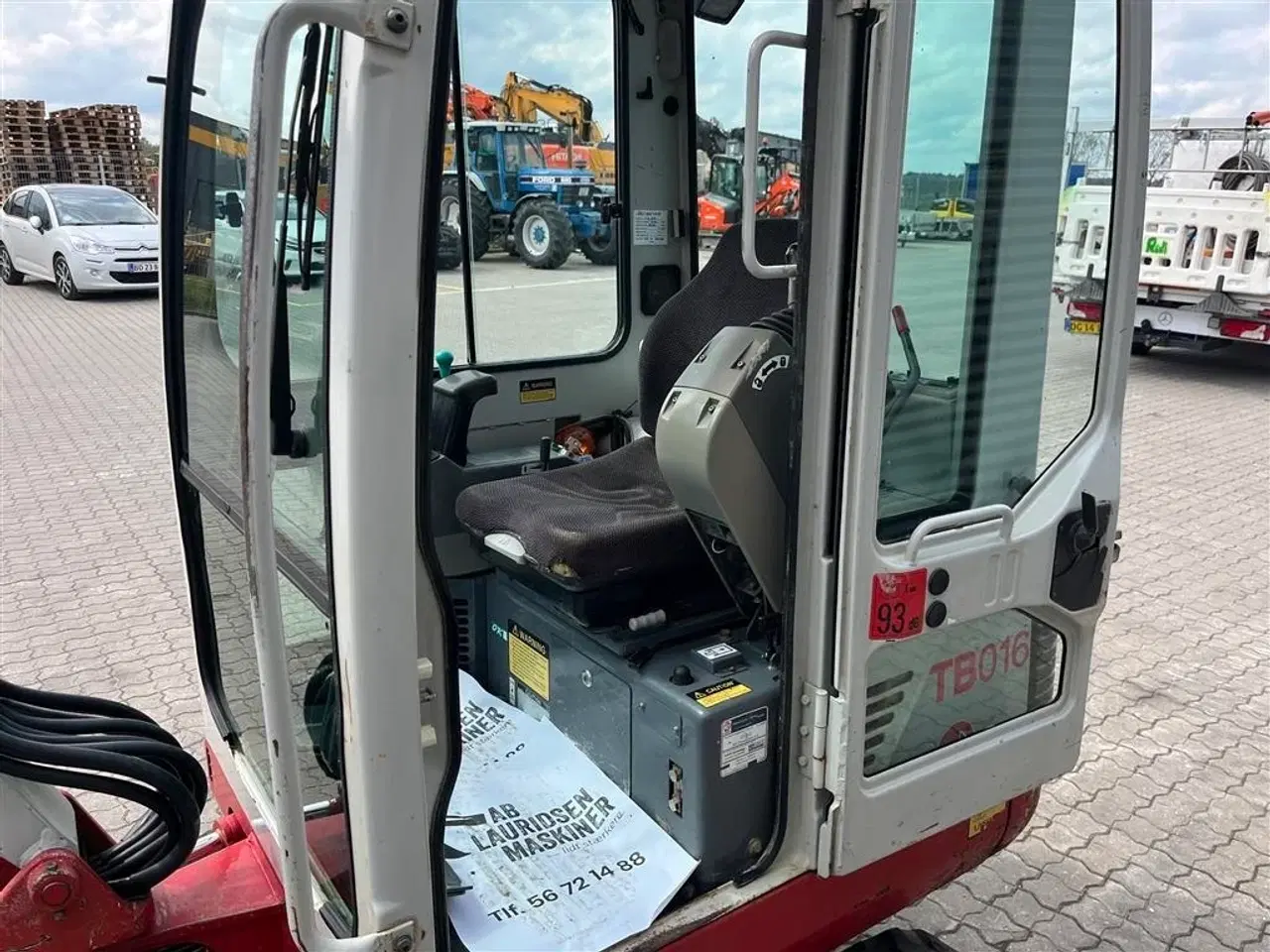 Billede 10 - Takeuchi TB 016 Halv automatisk fæste med kipbar planerskovl