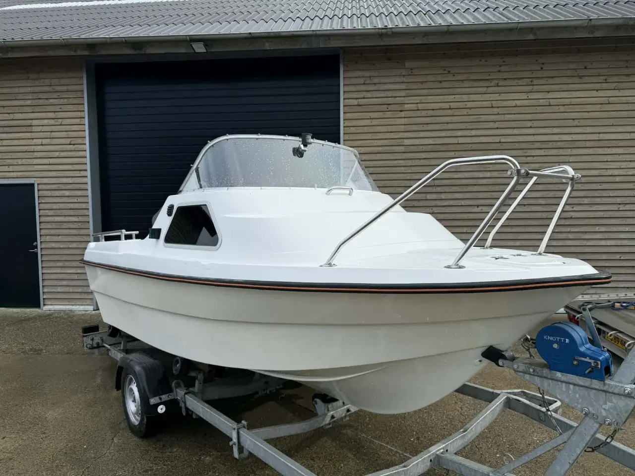 Billede 2 - Uttern 4450C Kabinebåd med Yamaha F30