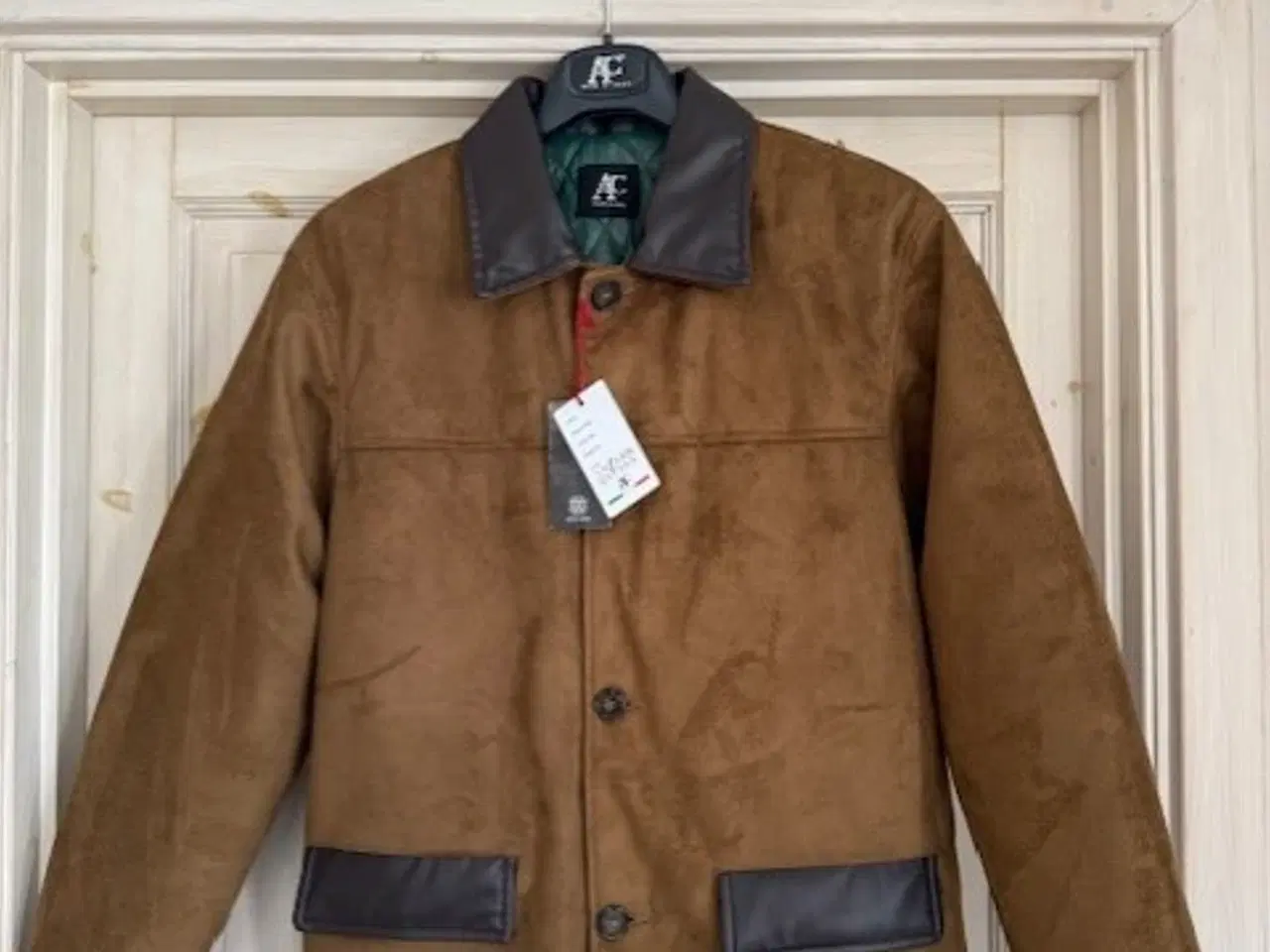 Billede 1 - Herre jakke Flot Stilren, blødt Ruskind/Nubuck.