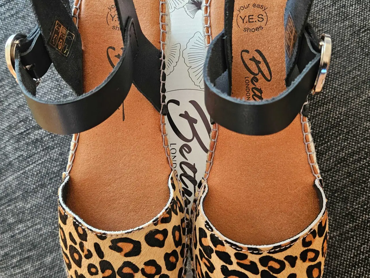 Billede 4 - NYE SANDALER 