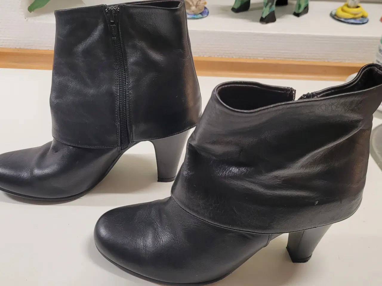 Billede 3 - Støvle i læder med 7 cm hæl