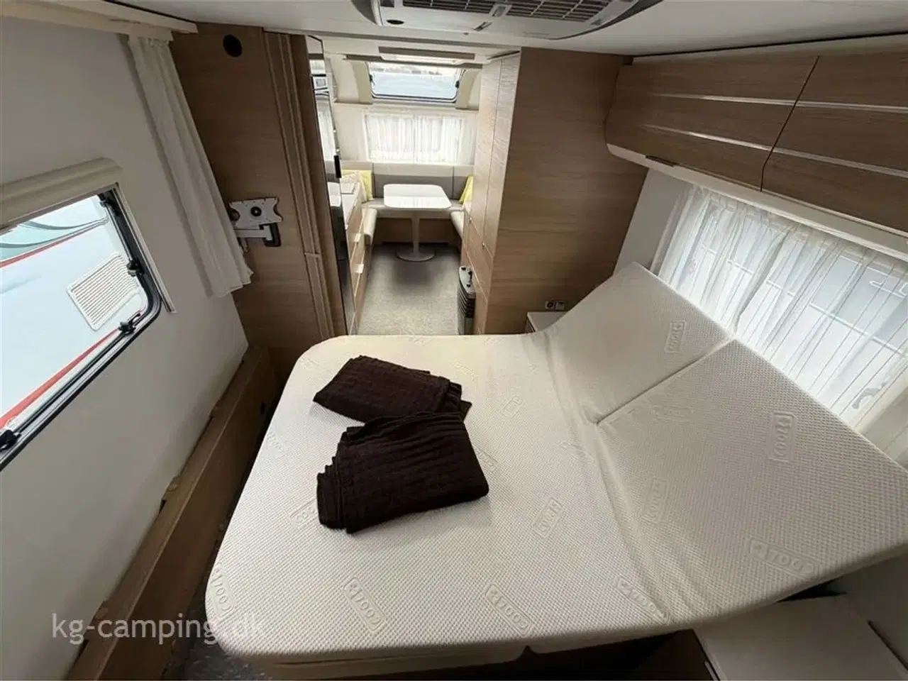 Billede 5 - 2020 - Adria Adora 613 UT Fritstående dobbeltseng, Sunshine Plus, Mover, Klima anlæg.
