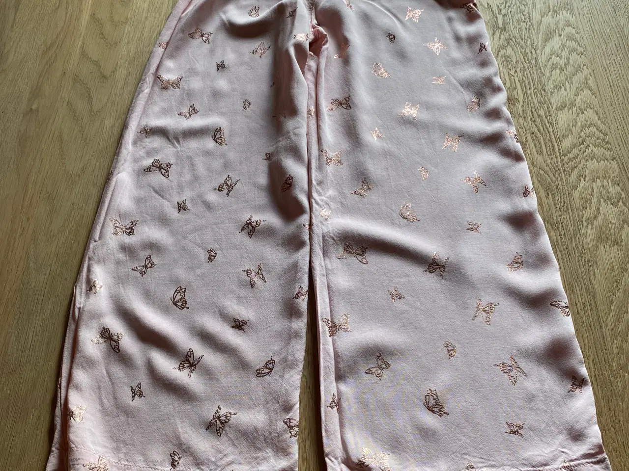 Billede 18 - Pigetøj str. 128 pris pr. Del god pris ved køb af