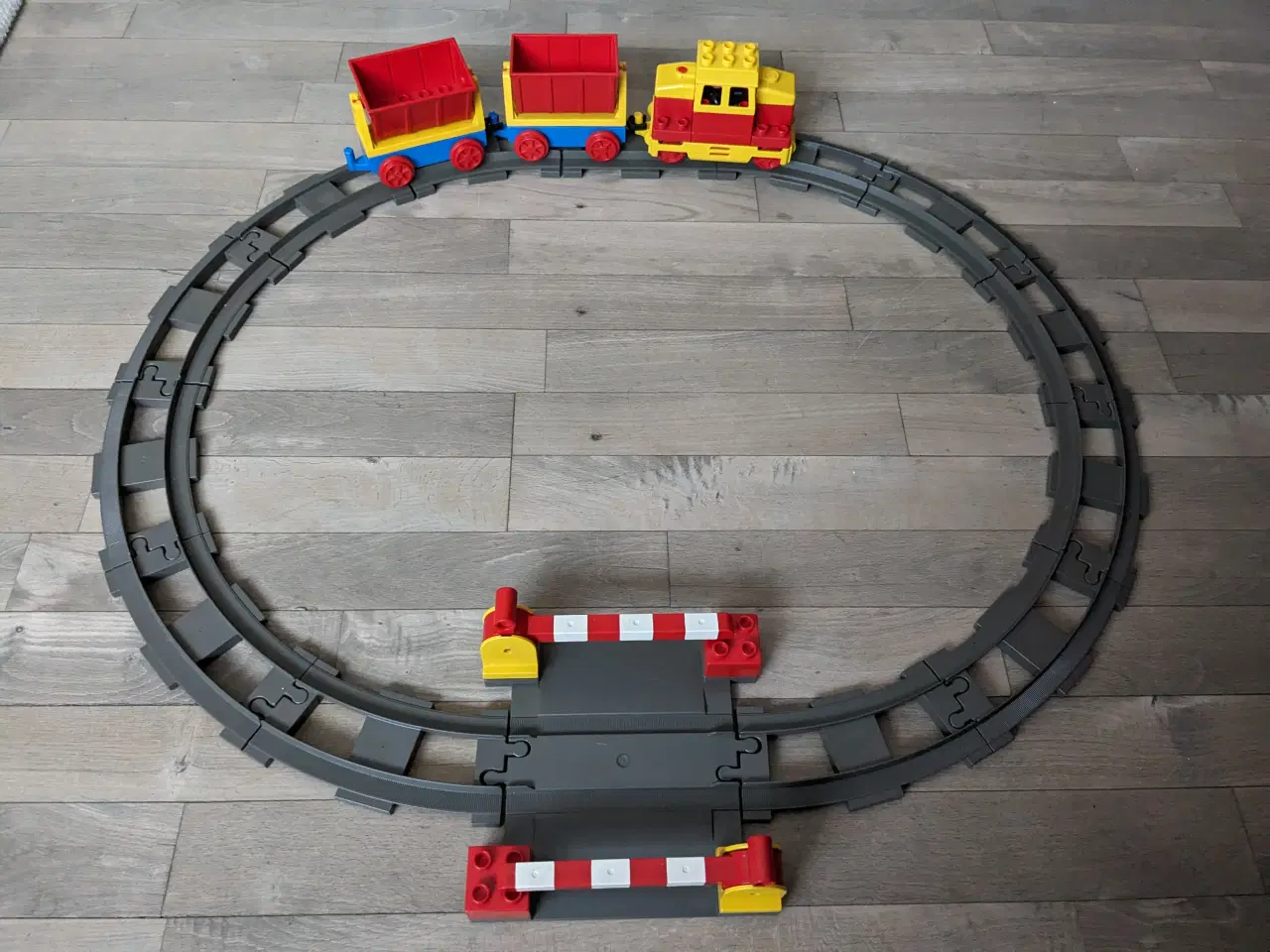Billede 1 - Lego togsæt køre på batteri med skinner kan køre f