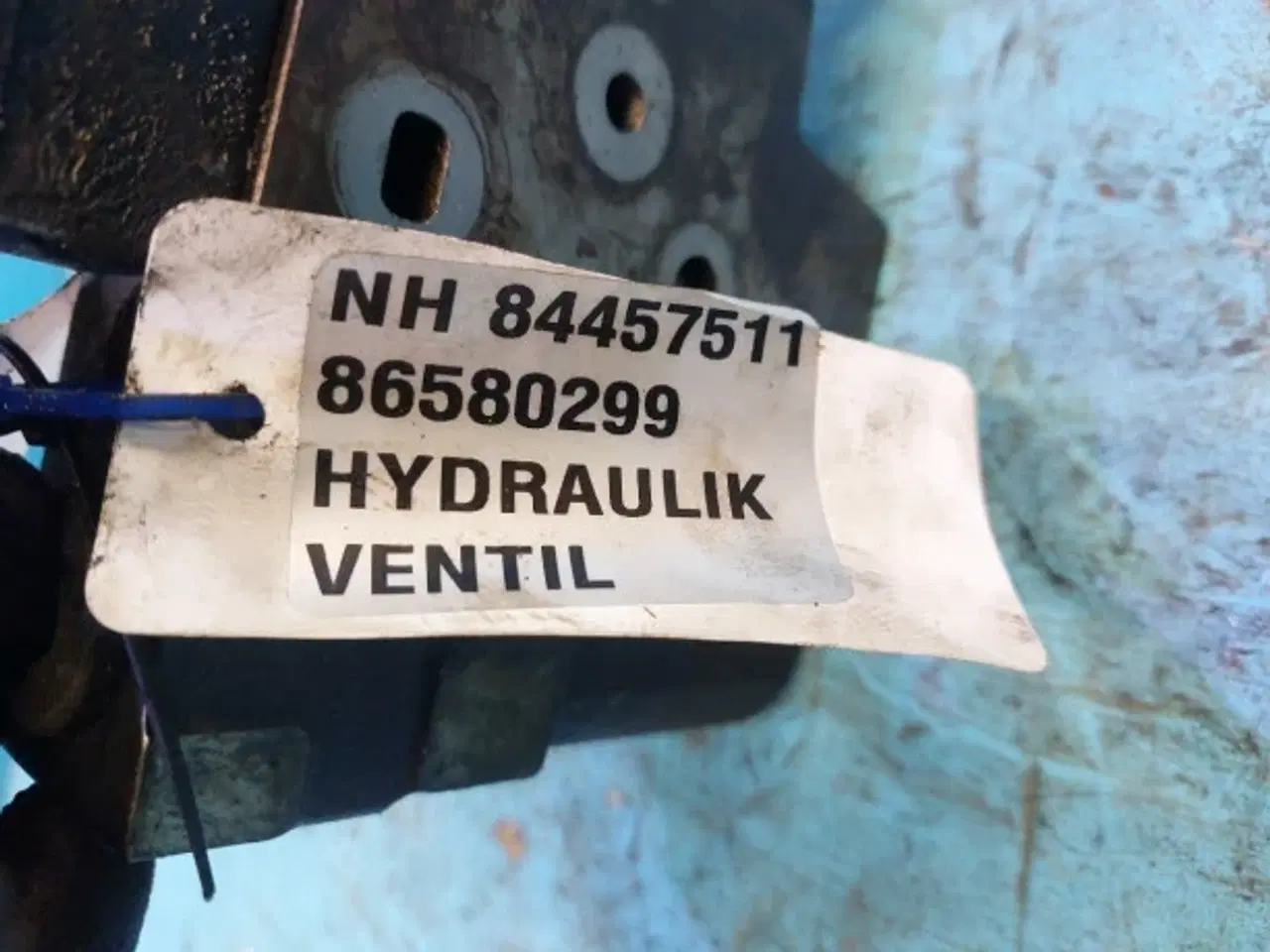 Billede 2 - New Holland CR9090 Hidraulikventil 86580299 