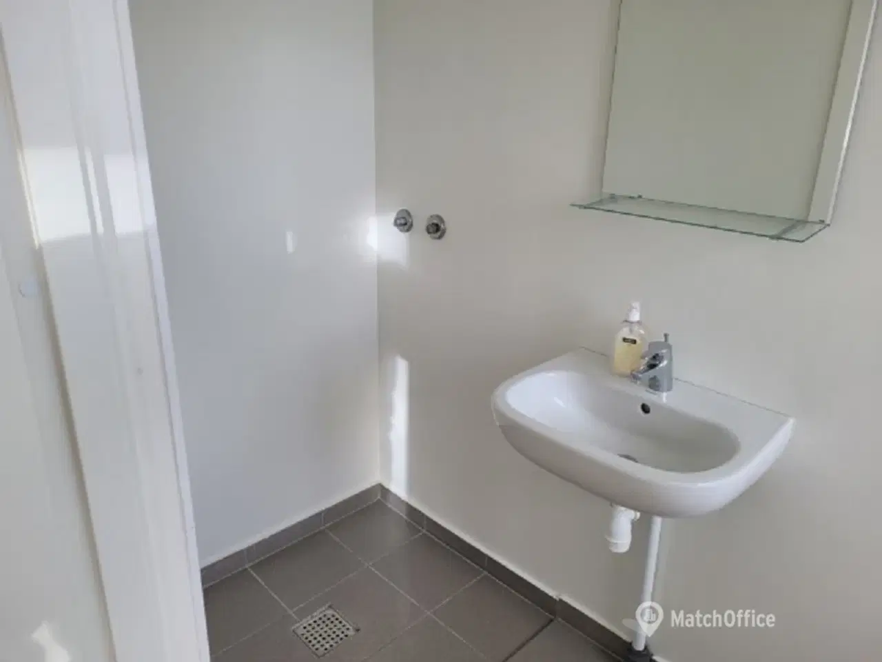 Billede 4 - 56 m2 opvarmet Kontor Lager eller produktion