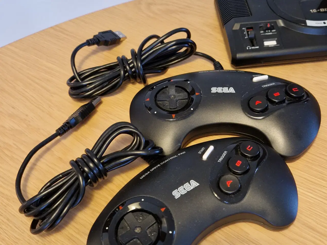 Billede 2 - 🎮 Sega Mega Drive Mini + 2 controllere