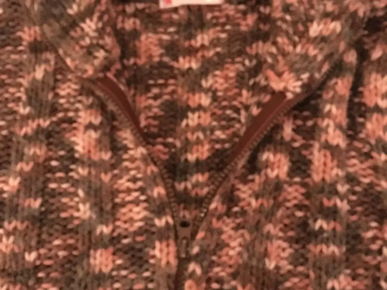 Billede 3 - Lyserød og brun cardigan til salg