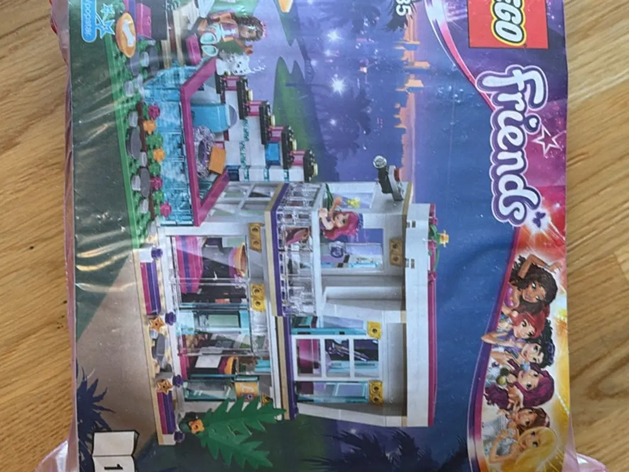 Billede 1 - Lego friends Livis popstjernehus 41135
