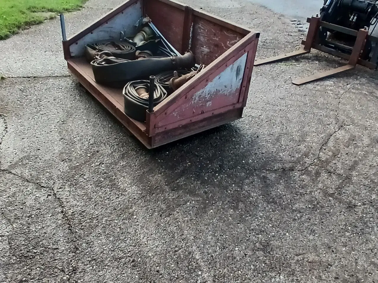 Billede 2 - Bagkasse til traktor