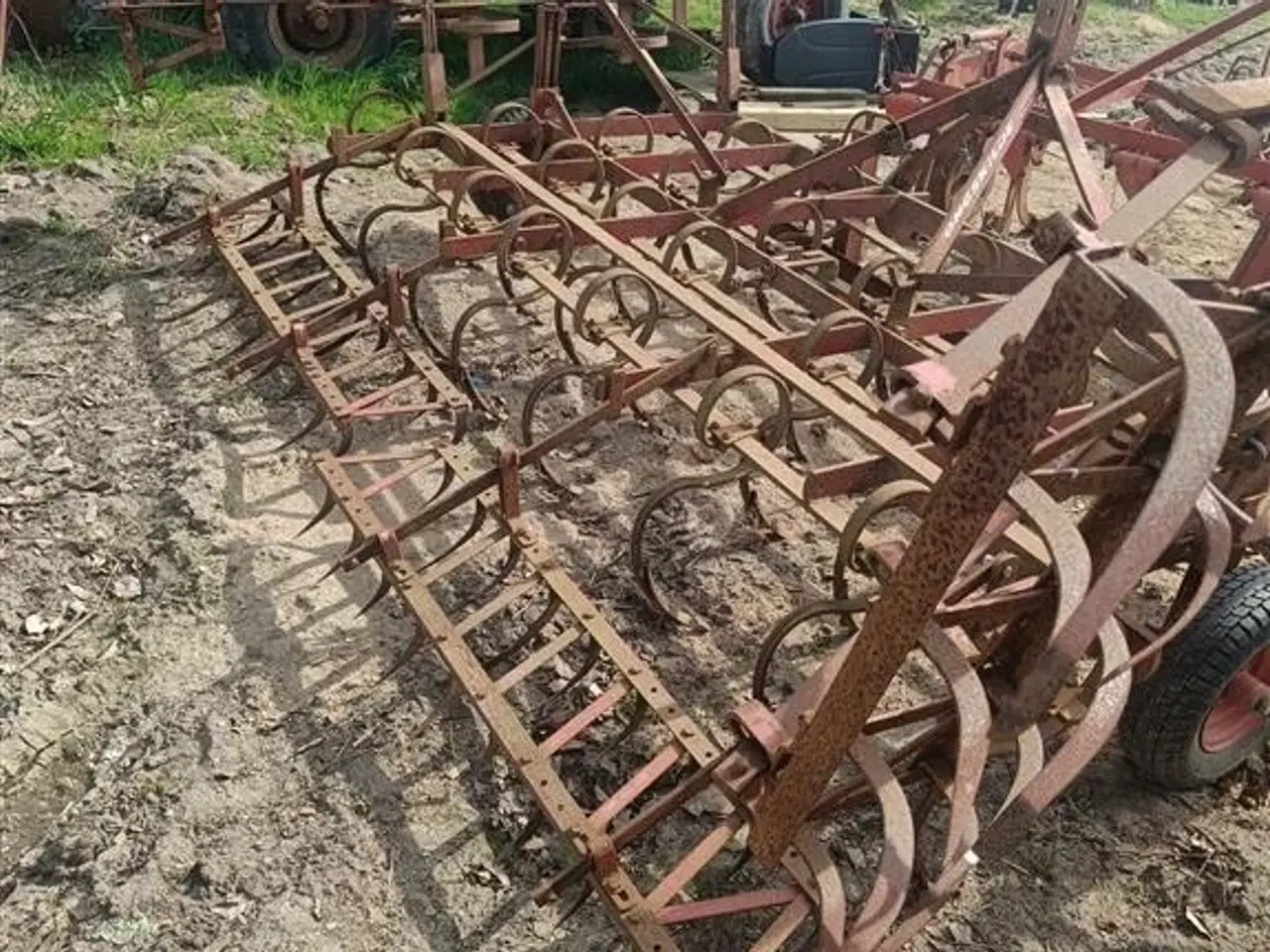 Billede 3 - Kongskilde såbedsharve ca. 4,4 meter