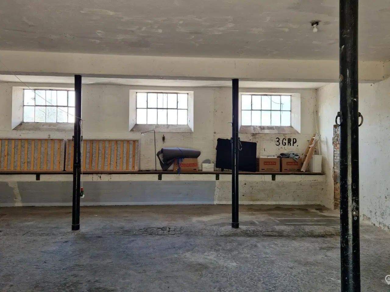 Billede 3 - Velbeliggende garage -og lager lejemål på den gamle Kaserne.