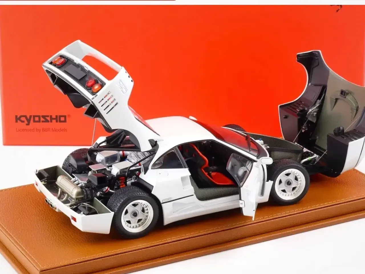 Billede 4 - 1:18 Ferrari F40 Limted 78 Stk