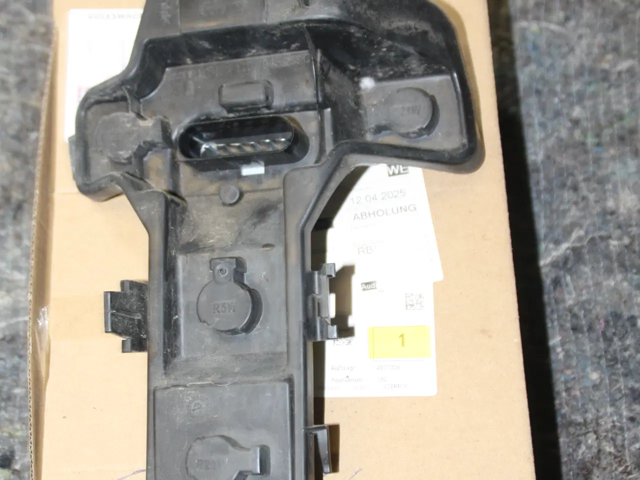 Billede 2 - Lampefatning baglygte VW Touran