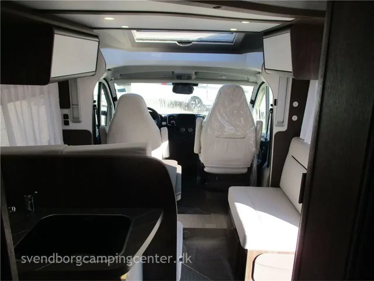 Billede 9 - 2024 - Benimar Tessoro 496 Limited   Veludstyret Benimar med Queensbed
