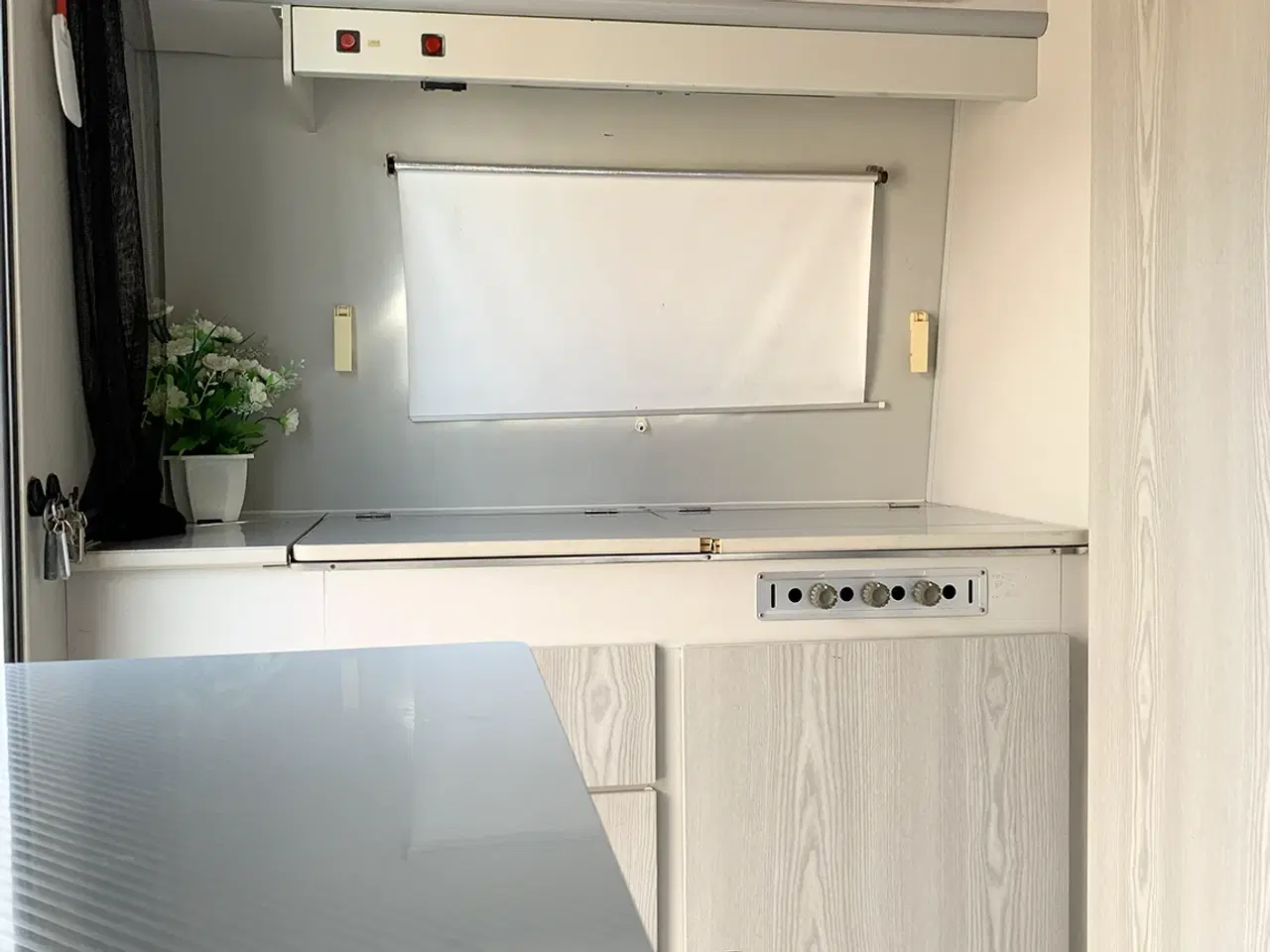 Billede 5 - Let campingvogn - perfekt til EL-bil