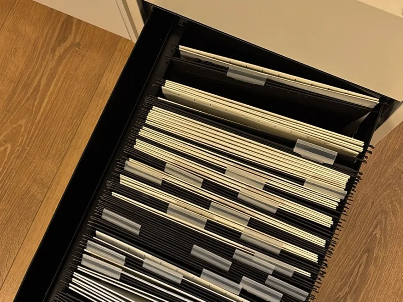 Billede 3 - Arkivskab med hængemapper