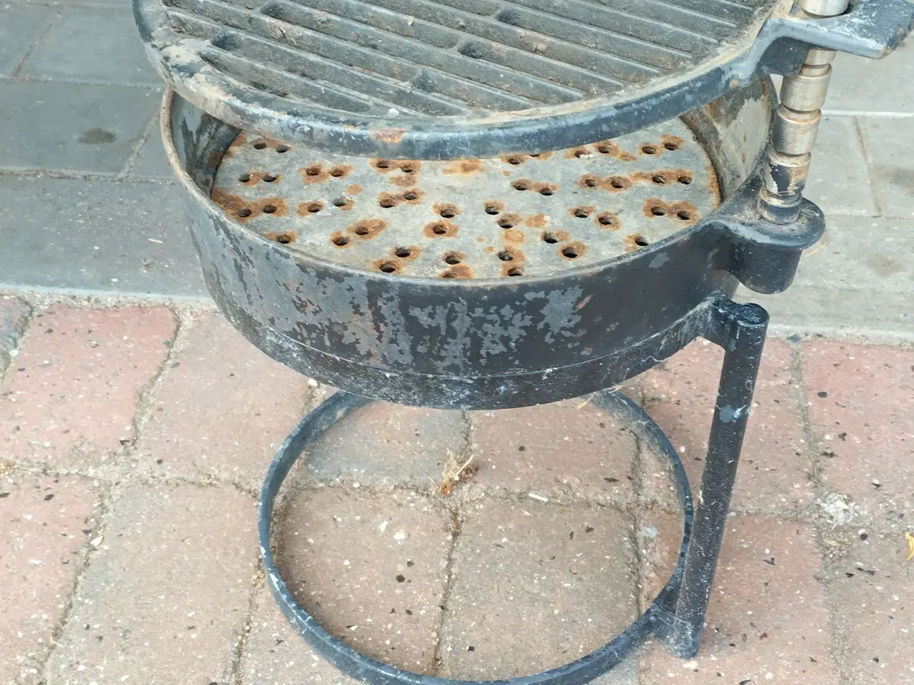 Billede 3 - Morsø grill.