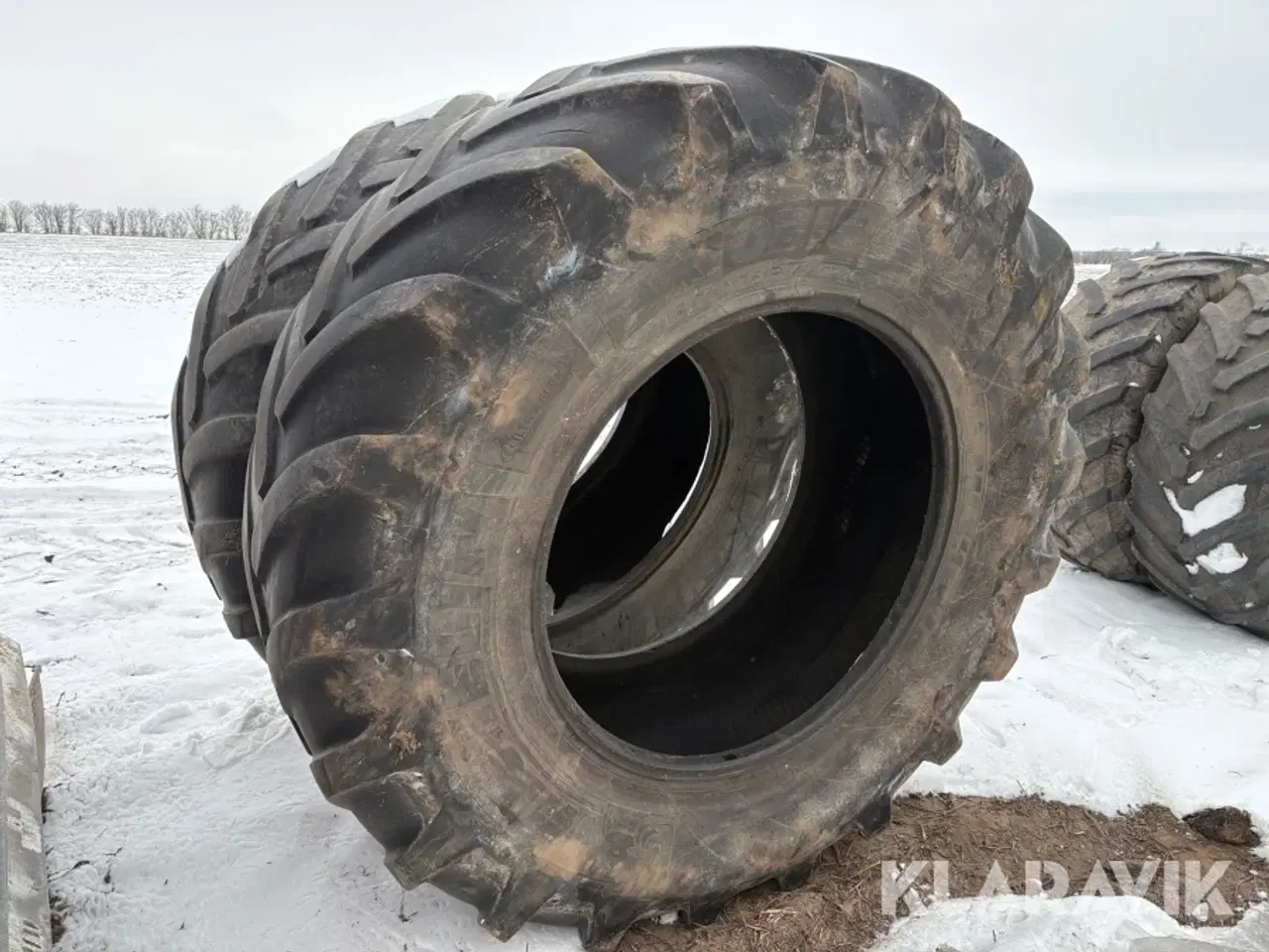 Billede 2 - Dæk Michelin 710/75 R42 2 styk