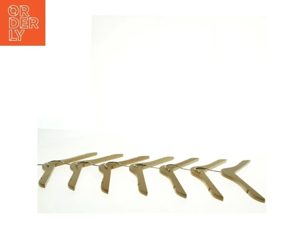 Billede 2 - Nye Træbøjler til børnetøj