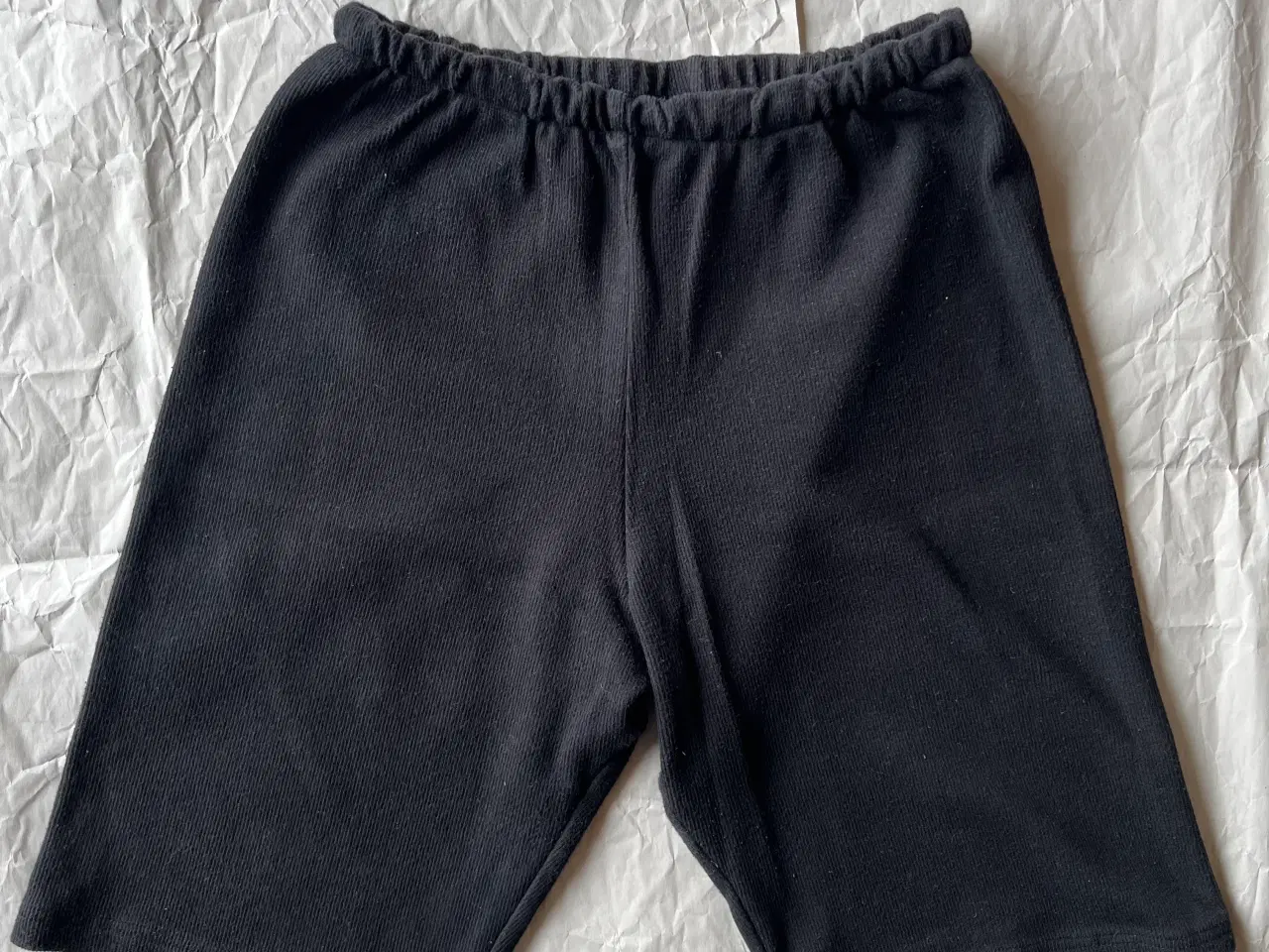 Billede 3 - Shorts sorte M-L