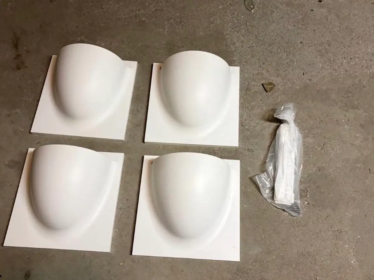 Billede 1 - 4 stk væghængte planteophæng / potter